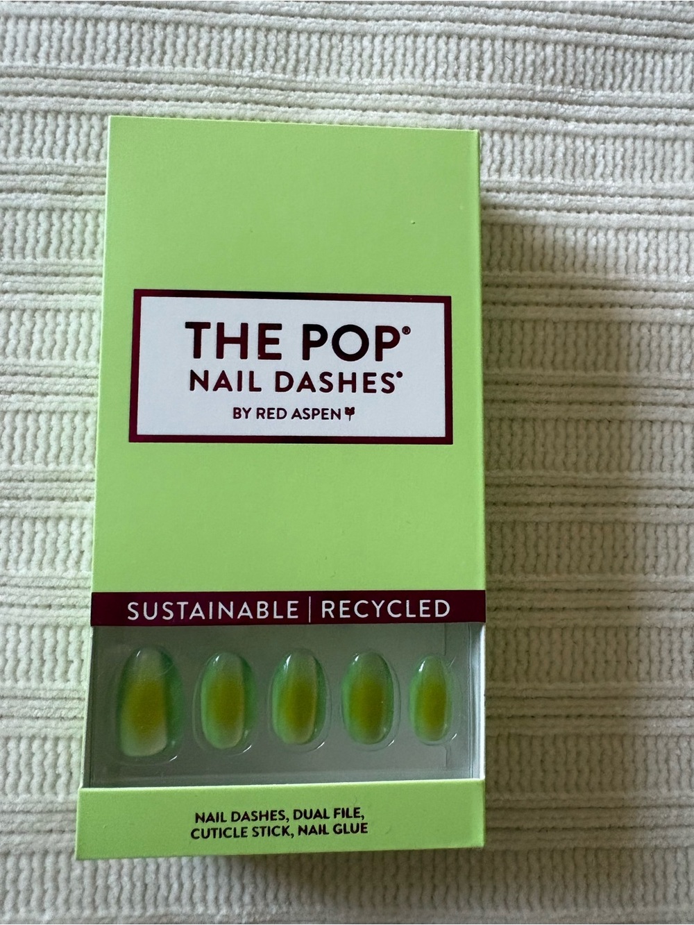 Red Aspen The Pop Nail Dashes Green Press-On Nails Center of Attention Allison - Picture 2 of 7